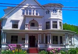 Victorian Charm Inn