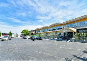 The Freeport Inn and Marina
