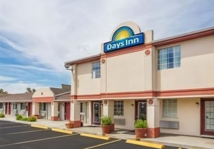 Days Inn by Wyndham Plymouth