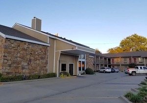 Raintree Inn