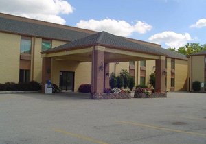 Days Inn & Suites by Wyndham Bloomington/Normal IL