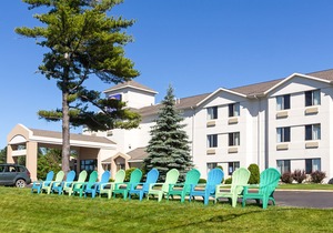 Sleep Inn & Suites Acme – Traverse City