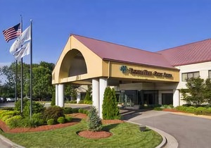 DoubleTree Suites by Hilton Cincinnati – Blue Ash