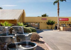 Days Hotel by Wyndham Peoria Glendale Area