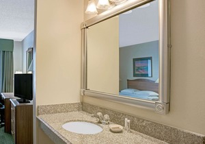 Baymont by Wyndham Conroe