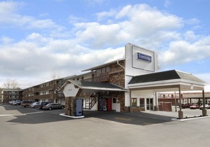 Travelodge by Wyndham Port of Tacoma WA