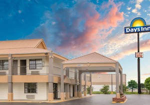 Days Inn by Wyndham Monroe