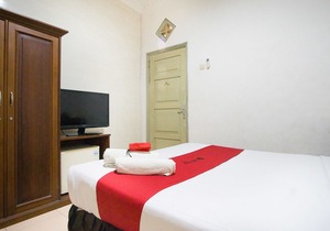 RedDoorz Near Pantai Falajawa Ternate