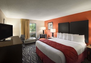Days Inn by Wyndham Rome Downtown