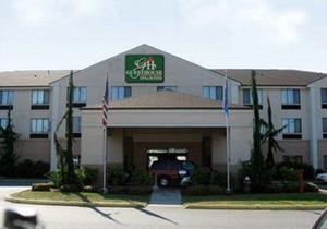 Evergreen Inn & Suites