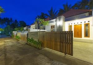 Odika Lovina House and Villa
