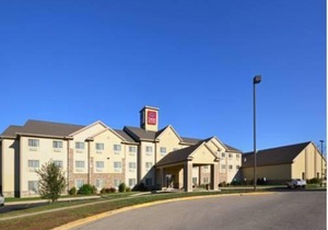 Comfort Suites Johnson Creek Conference
