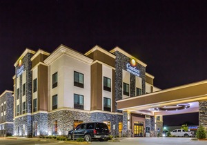 Comfort Inn & Suites Moore - Oklahoma City