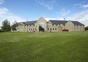 Best Western Plus Pastures Hotel