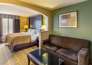 Quality Suites Sherman