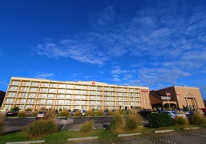 Ramada Plaza by Wyndham Nags Head Oceanfront