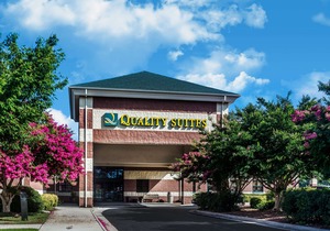 Quality Suites Lake Wright Norfolk Airport
