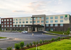 Holiday Inn Express & Suites - Charlotte NE - University Area, an Ihg Hotel