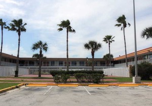 Days Inn by Wyndham Titusville Kennedy Space Center