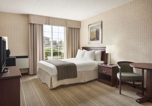 Days Inn by Wyndham Brantford
