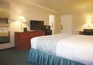 La Quinta Inn by Wyndham Kansas City Lenexa
