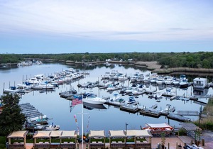 Hyatt Place Long Island East End