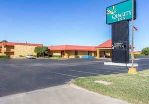 Quality Inn Ada Near University