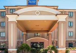 Sleep Inn and Suites at Six Flags