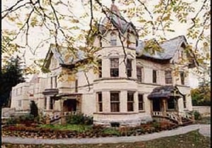 Howard Johnson by Wyndham Tillsonburg