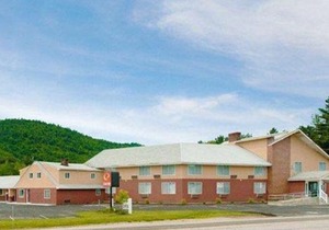 Econo Lodge Lakes Region