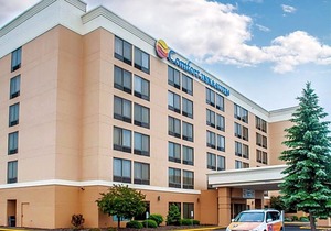 Comfort Inn & Suites Watertown