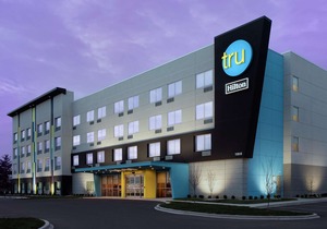 Tru by Hilton Louisville East