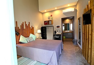 Lost & Found - Guesthouse & Suites