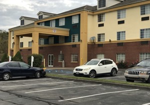 Days Inn by Wyndham Norton