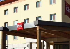 Ibis Como