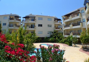 Artemis Cynthia Complex