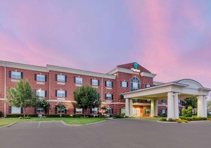 Clarion Pointe Sulphur Springs hotel