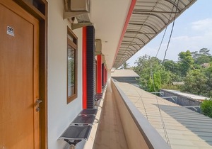 RedDoorz Near Ipdn 2
