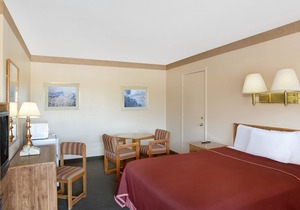 Howard Johnson by Wyndham Brigham City