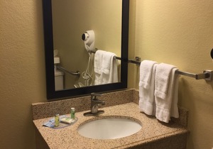 Cobblestone Inn & Suites - Waverly