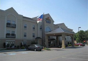 Comfort Suites Near University