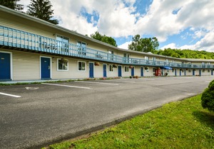 Econo Lodge Lee - Great Barrington