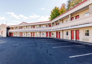 Econo Lodge West Springfield Hwy 5