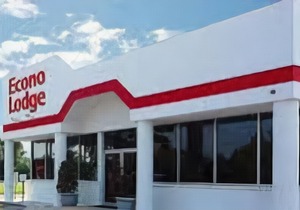 Rodeway Inn Macarthur Airport