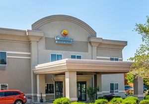 Quality Inn & Suites Ann Arbor Hwy 23