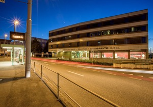 Dasbreitehotel am Rhein