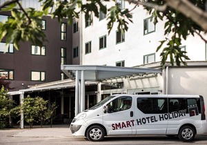 Smart Hotel Holiday