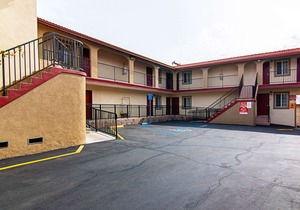 Econo Lodge Long Beach I-405