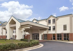 Days Inn & Suites by Wyndham Ridgeland