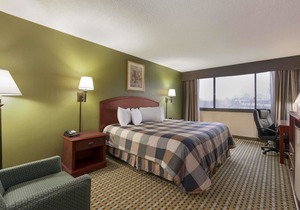 Ramada by Wyndham Rochelle Park Near Paramus